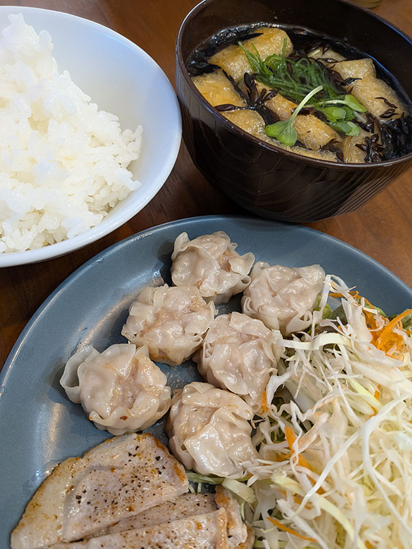 シュウマイは焼く派です。